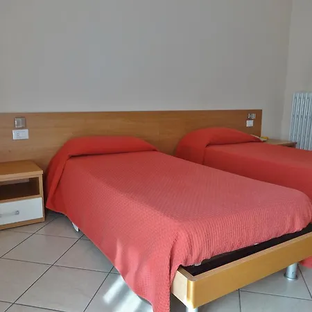 Szálloda Rosa 2*